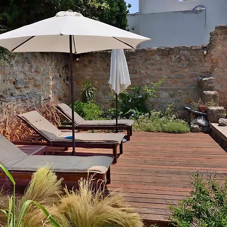 Villa Leon - House In Medieval Town With Spacious Courtyard