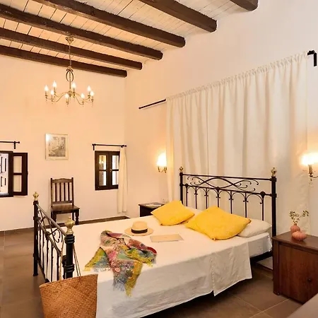 Leon - House In Medieval Town With Spacious Courtyard * Rhodes City